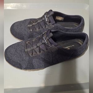 Skechers Woen's Dark Blue Slip-On Sneakers